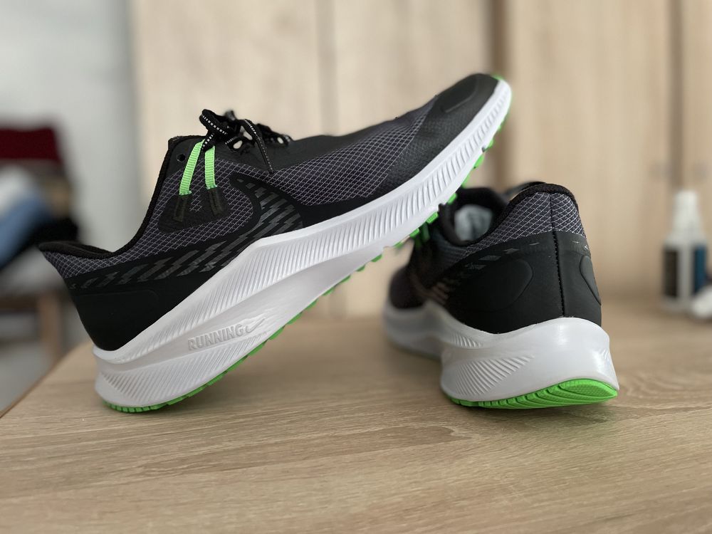 Nike shield men's sales shoes