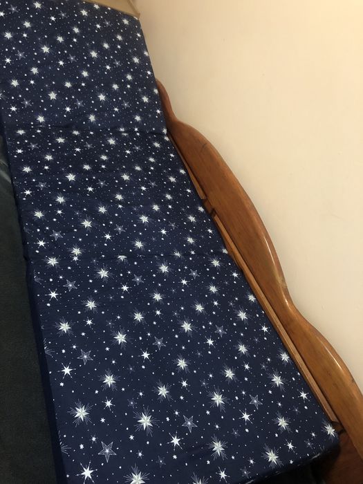 Продавам сгъваем матрак