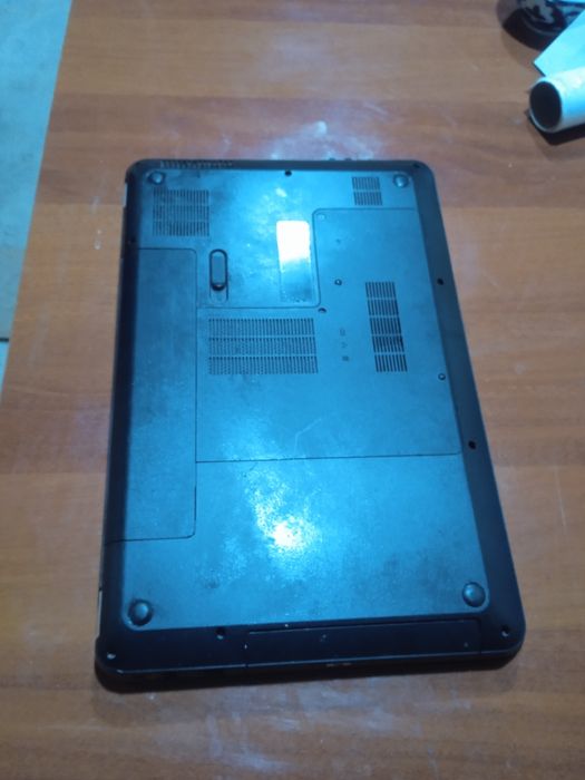 Nootbuk hp sotiladi zapchast.. ноутбук hp продается на запчастей... за