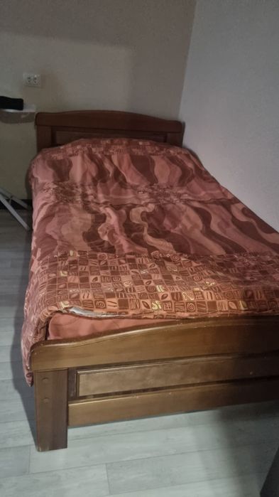 Продам односпальную кровать