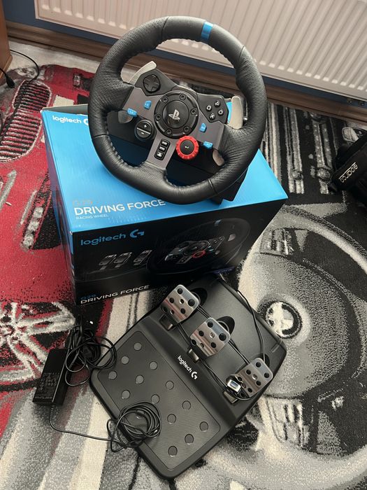 Logitech G29 + PlayStation 4