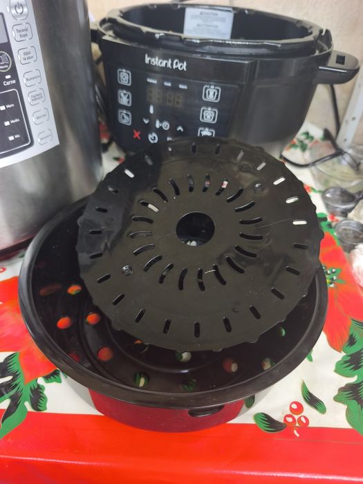 Vând multicooker Tefal one pot parțial defect
