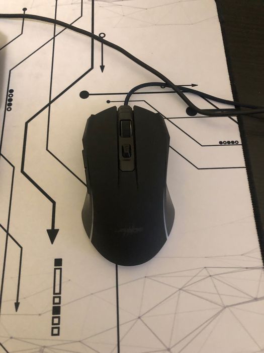 Tastatura gaming/mouse gaming