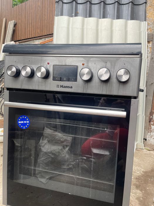 Продам газовую плиту