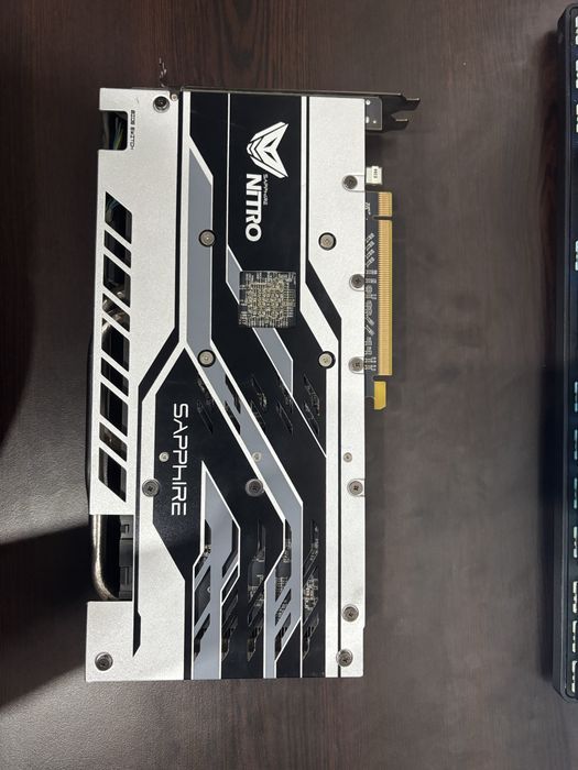Sapphire Nitro + Radeon RX 580 8GB