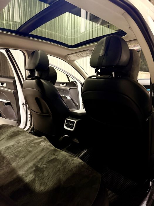 Продоеться новая Киа К5