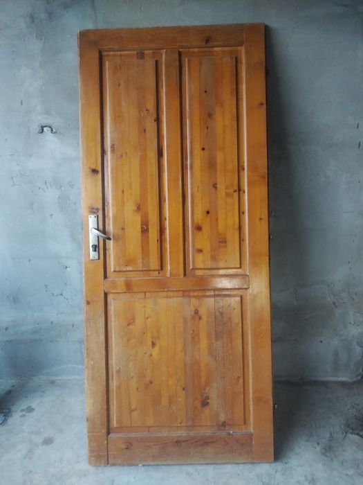 Масивна врата чам