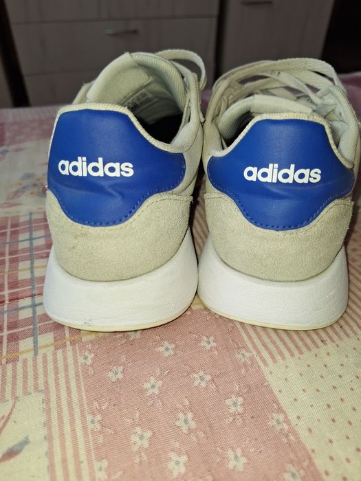 Продаавам маратонки  Adidas