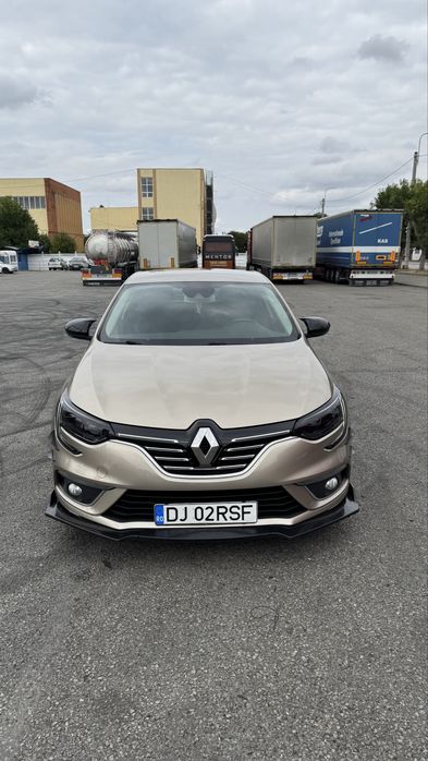 Renault Megane IV Sedan Intense