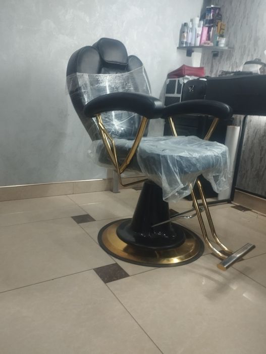 Salon mebil barcha mebillar mavjud holati yaxshi..