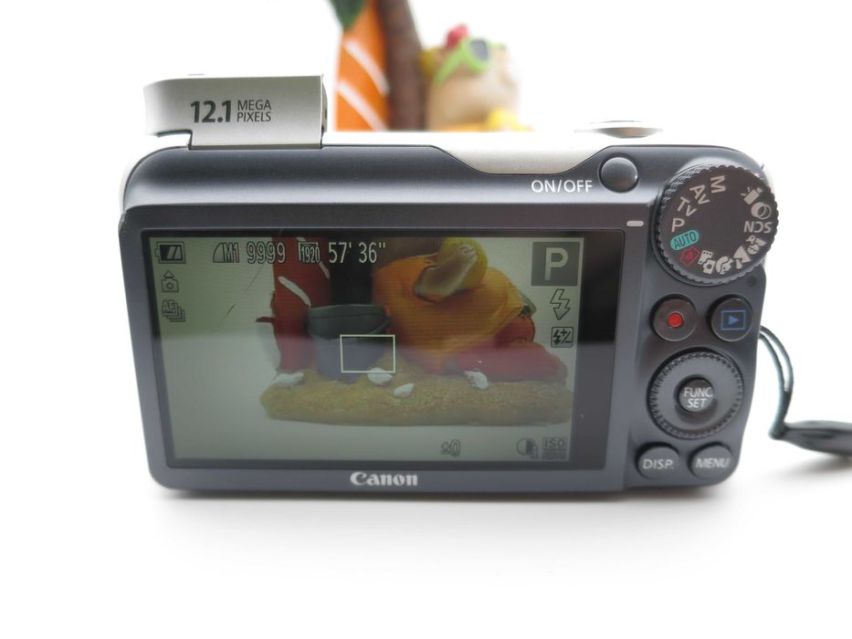 Canon PowerShot SX220 HS ултра компактен цифров фотоапарат с 14x Оптичен Зум, дигитална камера с Full HD в чудесно състояние, работи отлично