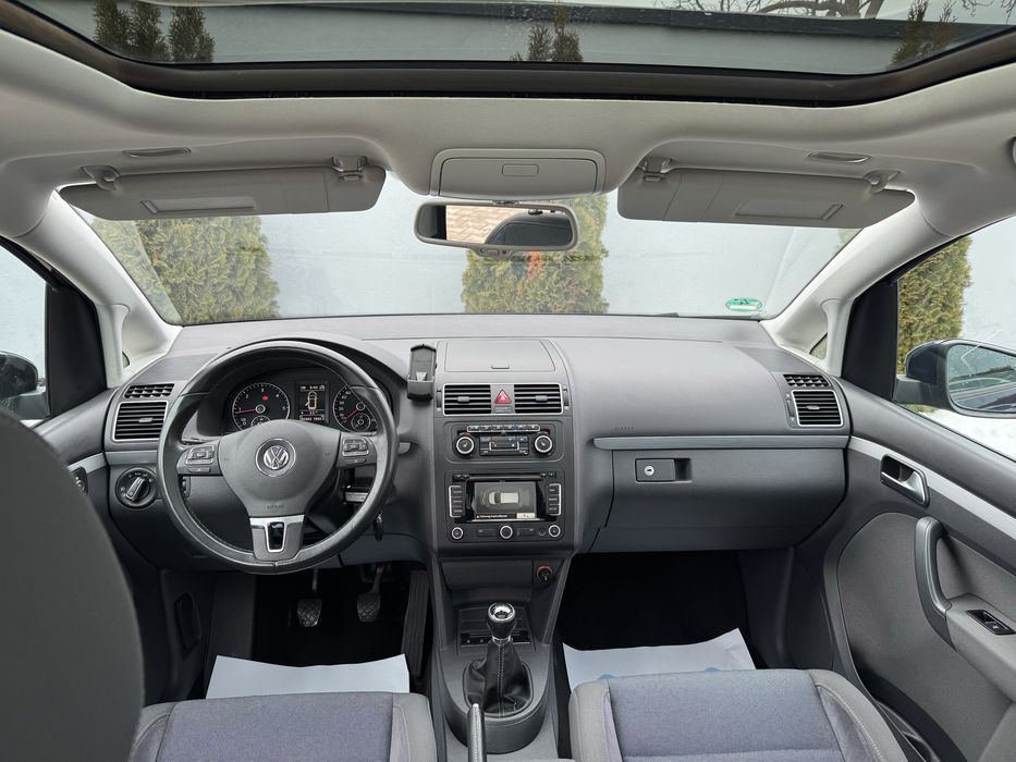 Volkswagen Touran Style • 2.0 TDI | 140 CP | Euro 5 | 2012 | Garantie