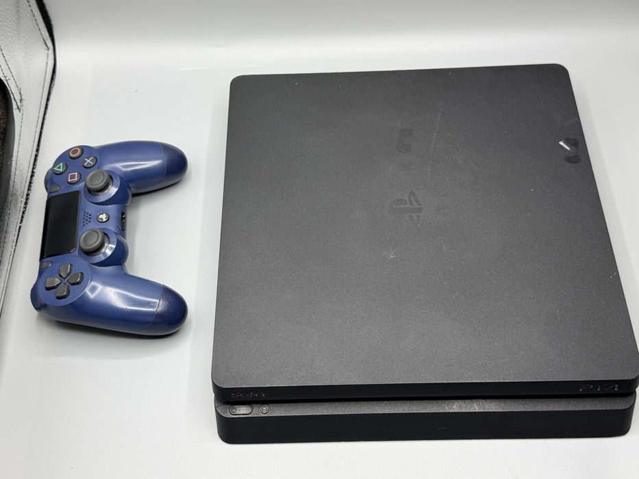 Play Station 4 Maneta