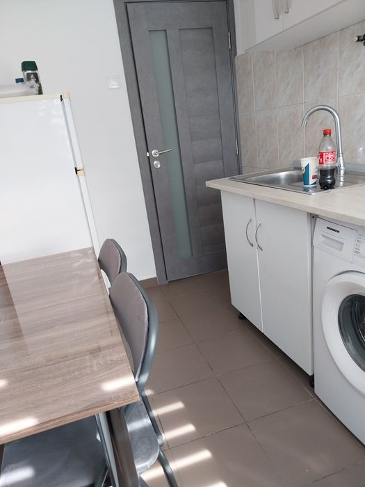 PF închiriez apartament 3 camere UNIRII