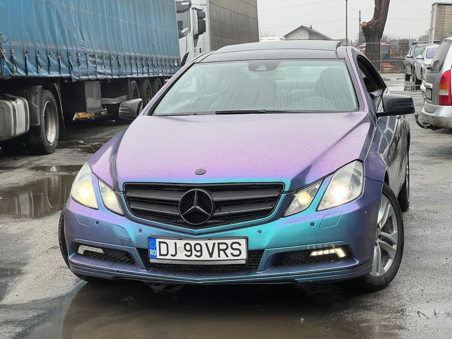 Vând Mercedes e 220