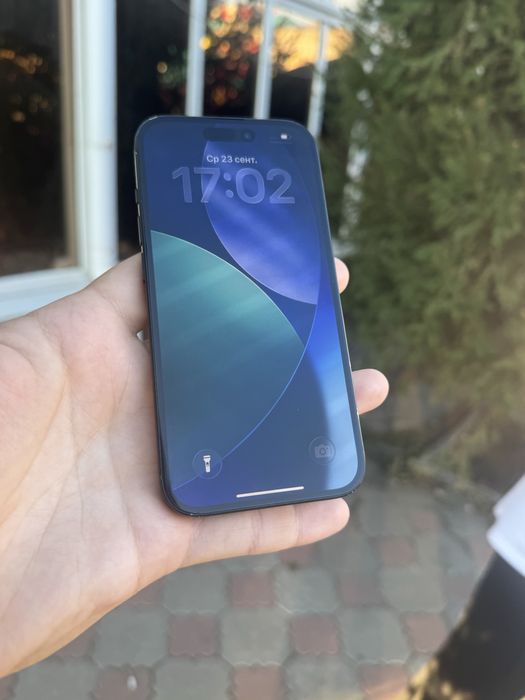 Продам Iphone 15