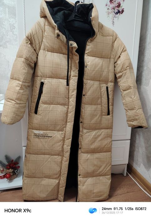 Пуховик двусторонний размер 44