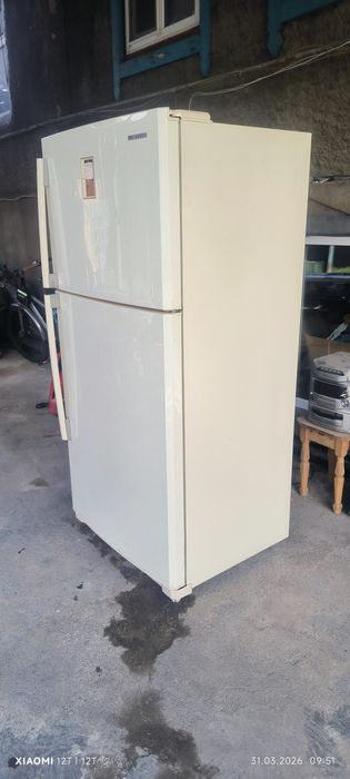 Продам холодильник