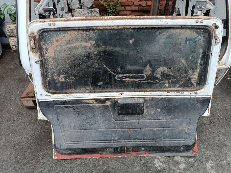 Нива заднее крыло, дверь