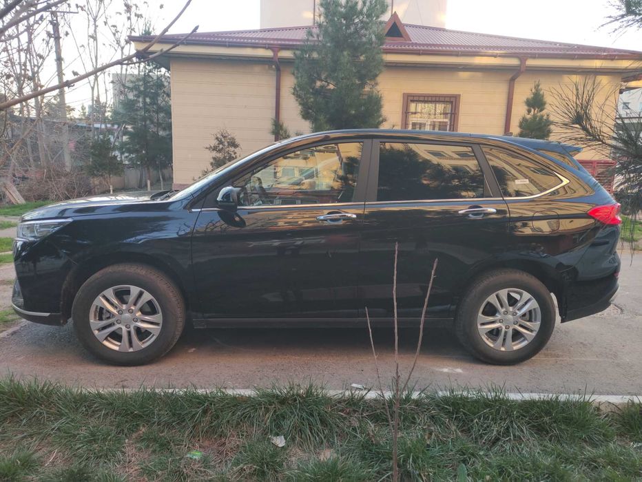 Haval M6 mexanika 2024-yil Narxi 18200$ Probeg 11000