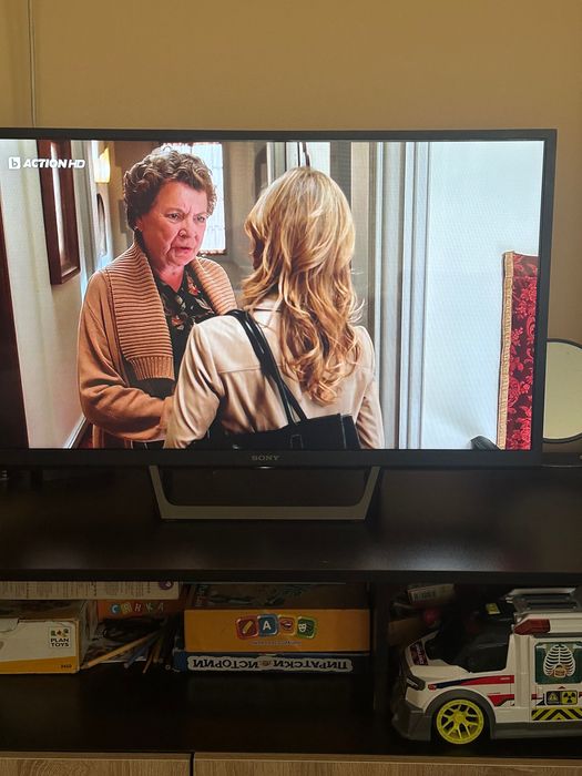 Телевизор Sony Bravia 32 инча