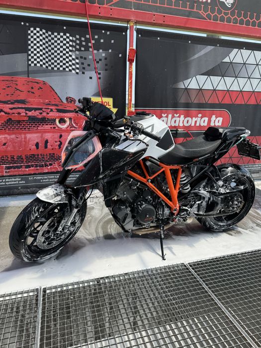 KTM Super Duke R 1290