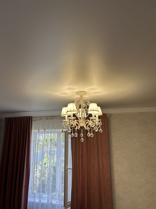 Люстры для спальни и кухни