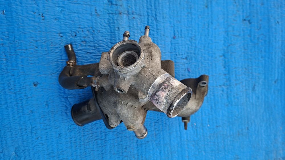 Корпус термостата 4GR-FSE 2.5 TOYOTA