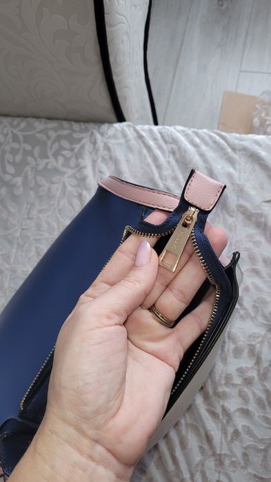 Poseta carpisa,stare f buna