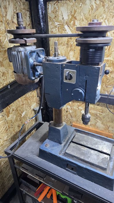 Сверлильный станок