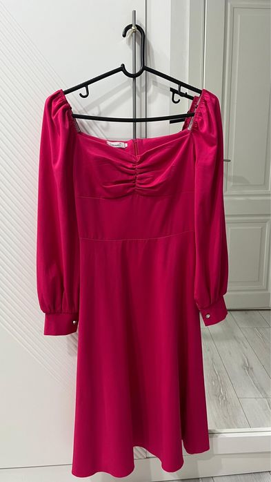 Розовое платье, одевалось один раз.