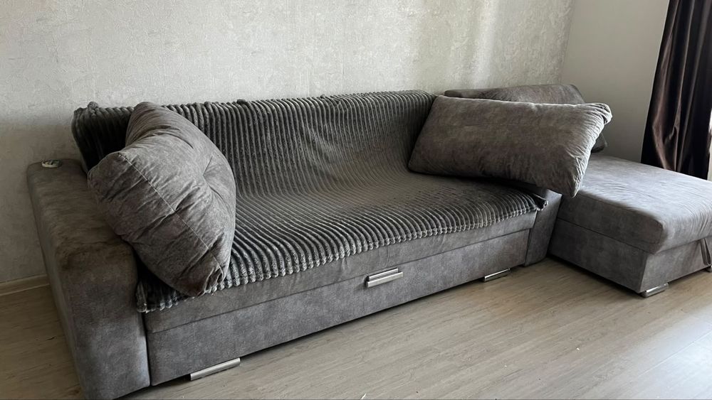 Продам Диван срочно