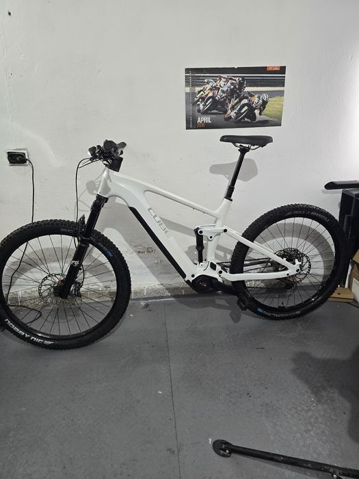 Cube Stereo Hybrid ONE44 електрически планински велосипед