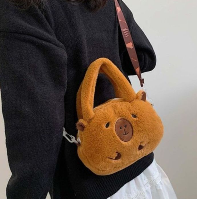 Плюшена чанта капибара