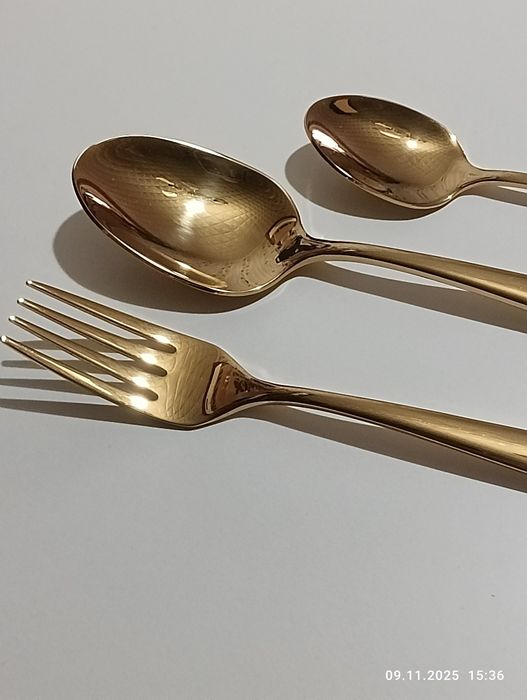 Набор столовый,  золотистый..