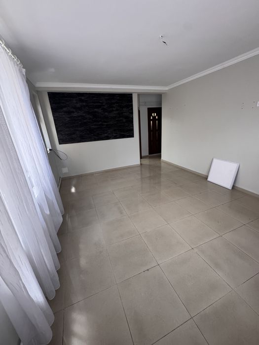 Cladire Centru langa Finante de inchiriat (toata sau pe etaje)