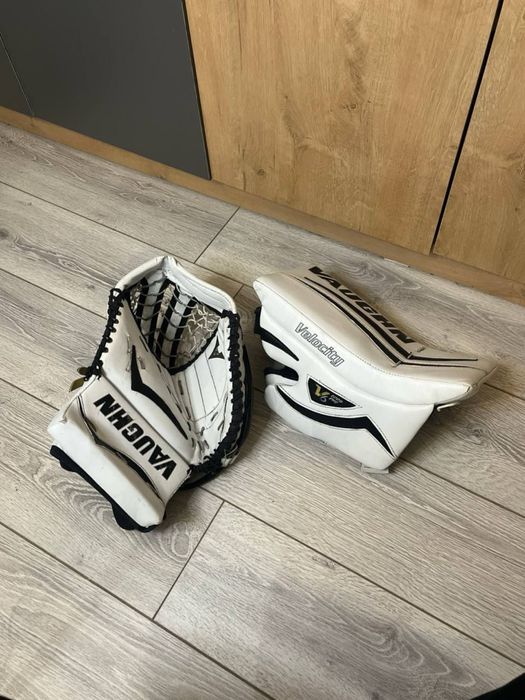 Продаю хоккейную форму