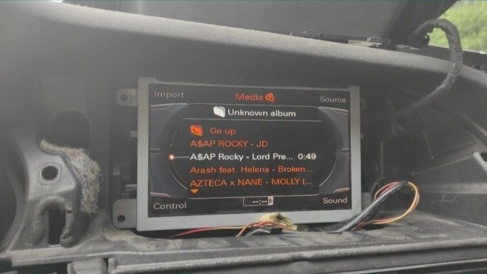 Mib1 MIB2 RNS510 rns810 reparatii mmi 3gp 3gh navigatii vw skoda Audi