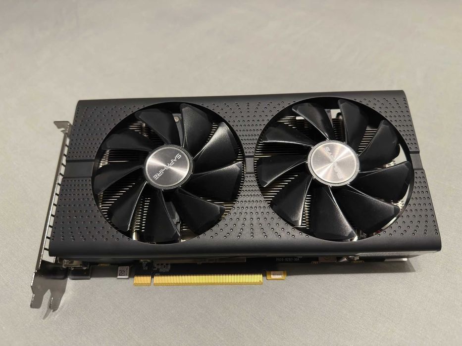 Placă video Sapphire Pulse Radeon RX 580 8GB OC Lite  stare excelentă