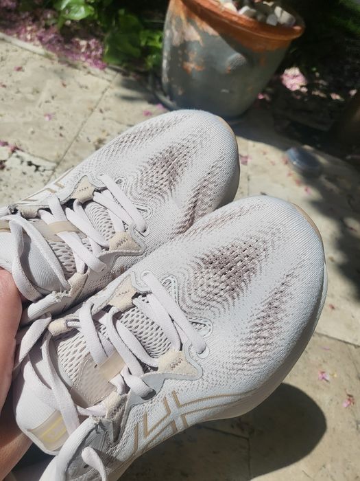 Pantofi alergare femei Asics marimea 40 bej/roz pal