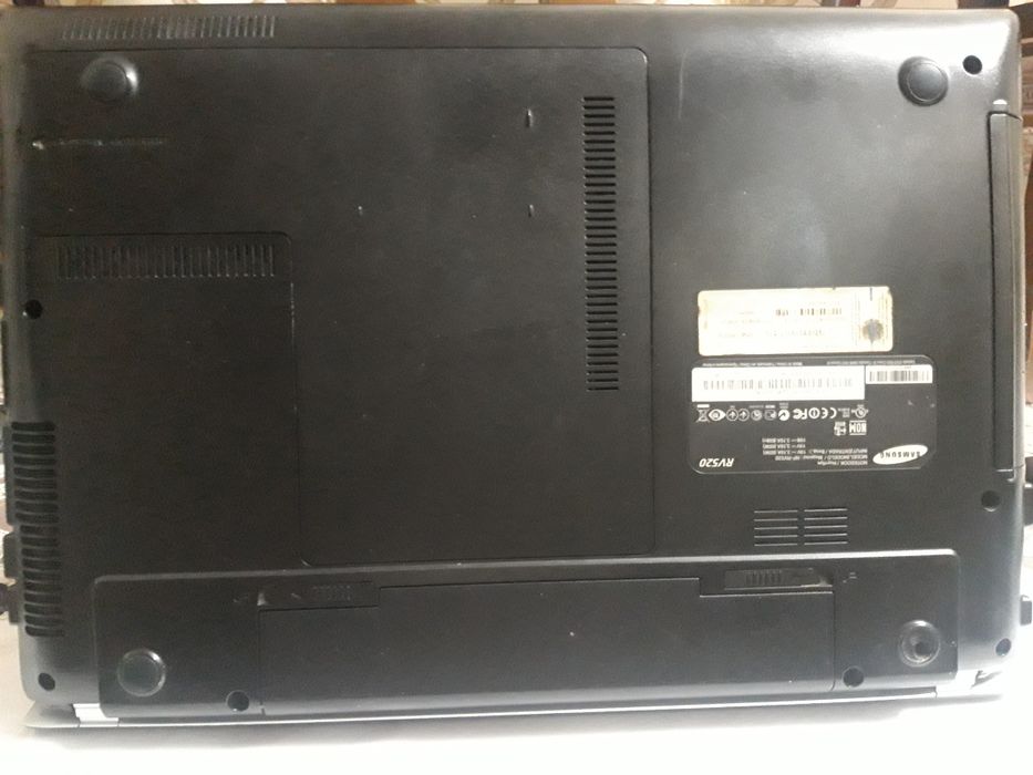 Продам ноутбук Samsung rv520-s05ru