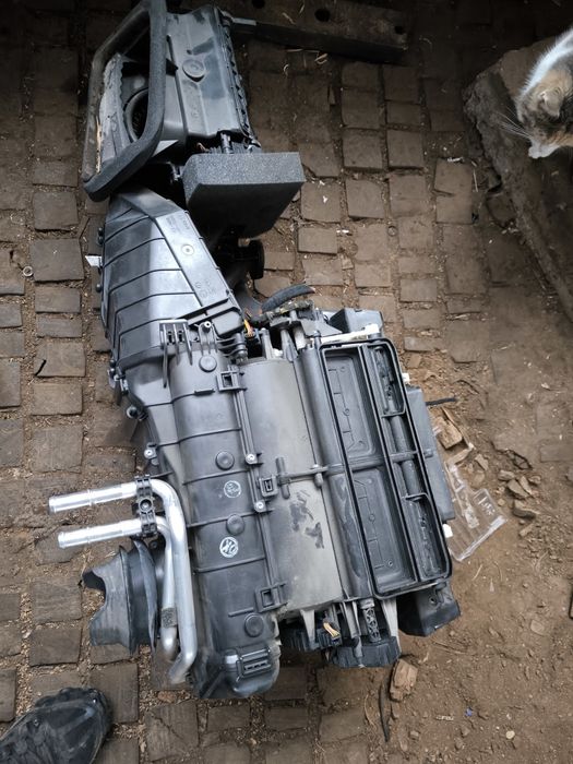 Конзола парно Audi A8 D4