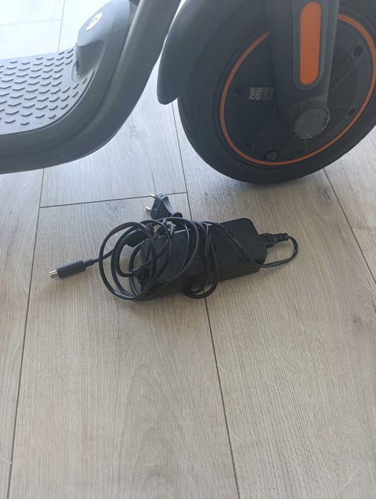 Електрически скутер Segway Ninebot F40I