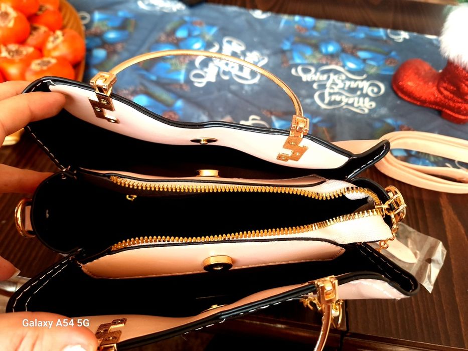 Дамска чанта плюс часовник