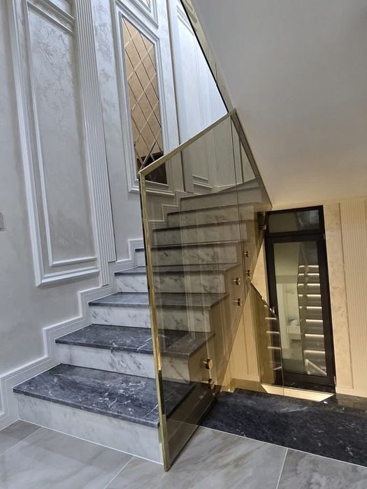 Balustrada din sticla securizata si laminata