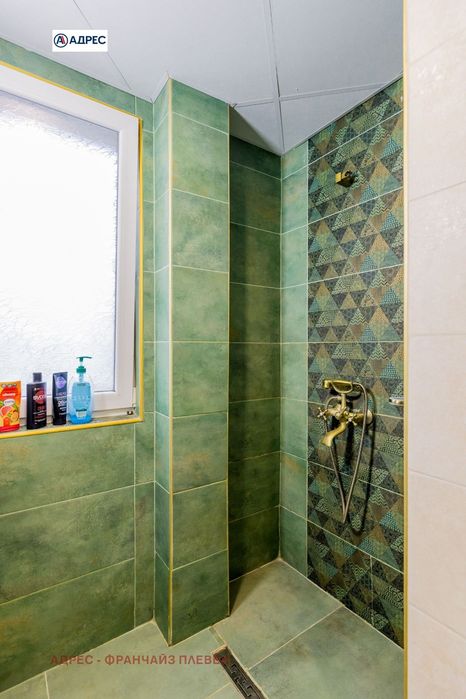 Етаж от къща в Плевен-Идеален център площ 145 цена 325000