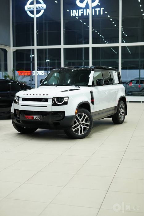 Land Rover Defender P300