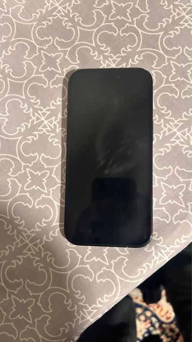 Продам телефон Айфон 15 256/86