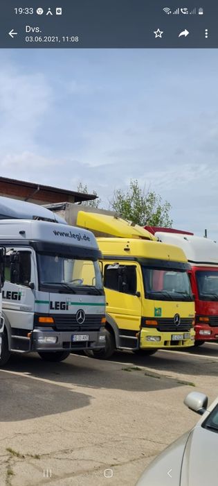 Transport marfă cu lift hidraulic