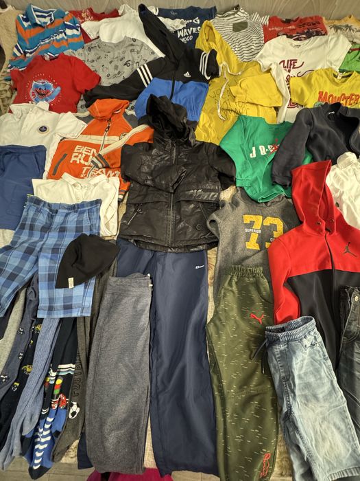 Три пакета вещей в отличном состояние